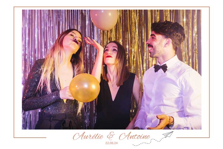 photobooth selfie borne événement cadre or
