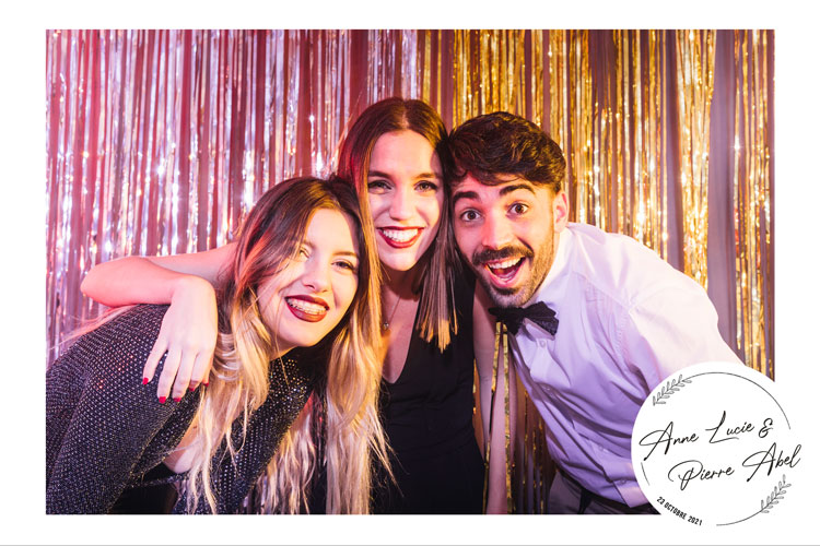 photobooth selfie borne événement fête mariage fleurs