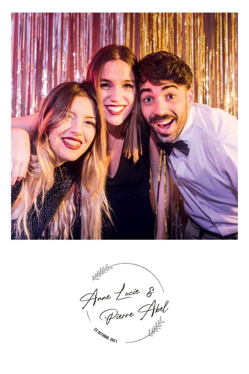 photobooth selfie borne événement fête mariage fleurs
