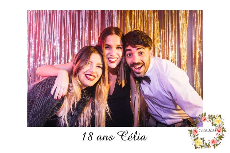 photobooth selfie borne événement fête mariage fleurs