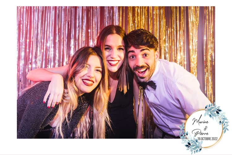 photobooth selfie borne événement fête mariage fleurs eucalyptus